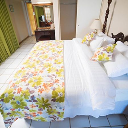 Treasure Beach Hotel Экстерьер фото
