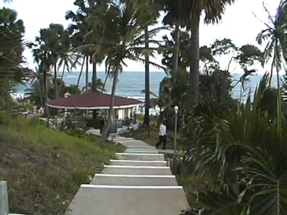 Treasure Beach Hotel Экстерьер фото