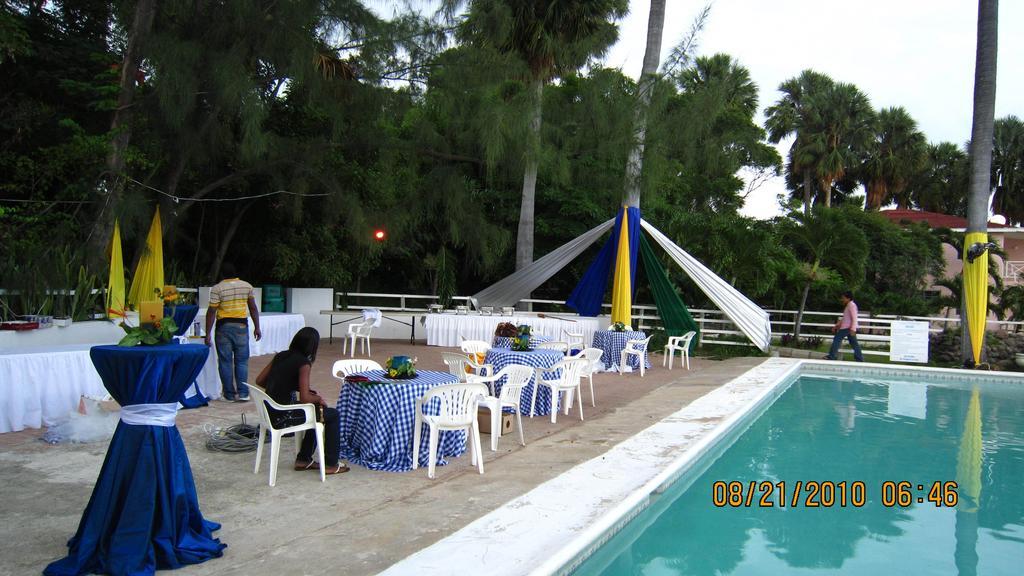 Treasure Beach Hotel Экстерьер фото